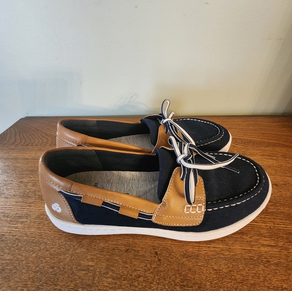 Clark's Cloudsteppers Boat Shoes - Picture 3 of 7